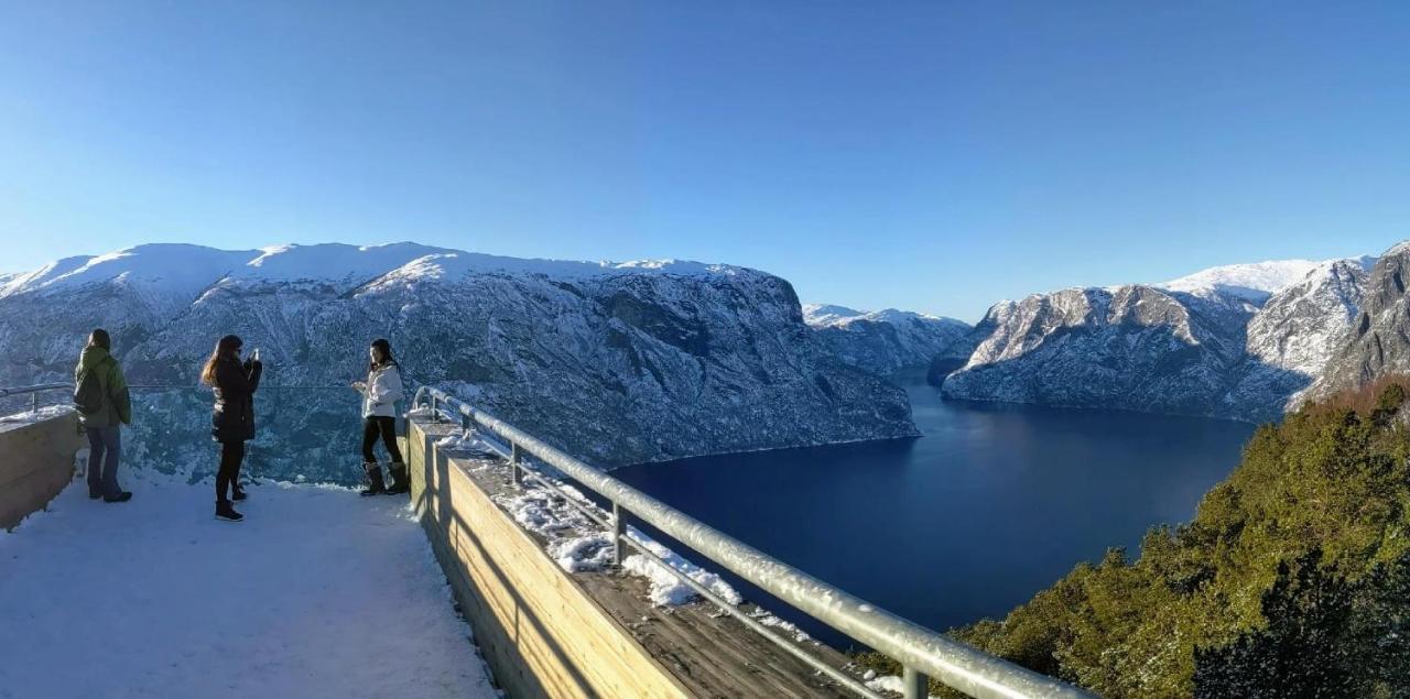 Panoramic Terrace, Huge Rain Shower And Cosy Lofts Flåm Dış mekan fotoğraf